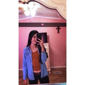 Meet your Posher, Gilari